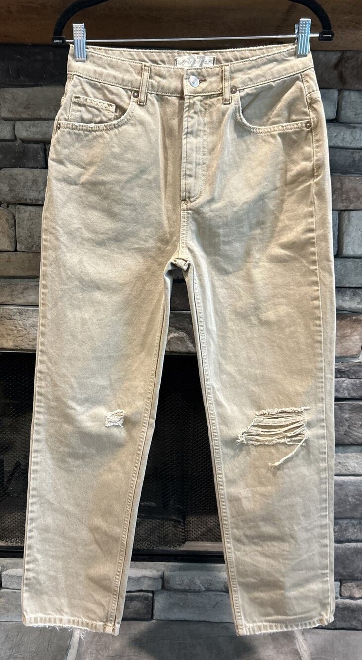 Women’s We The Free Cafe Au Lait Dakota Straight Distressed Jeans Size 27 *A1